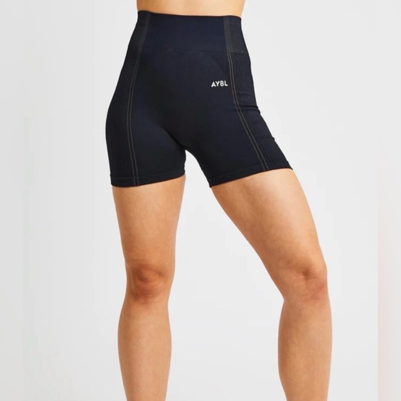 AYBL Pants - Aybl reflex seamless shorts black size Large EUC